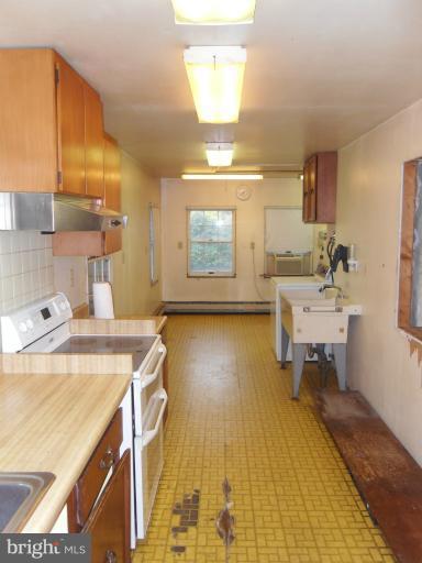 9301 Old Harford Road Baltimore, MD 21234 - Photo 9 of 24 Kitchen