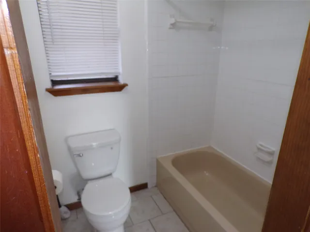 $1,895 | 130 County Road 6421, Dayton, TX 77535