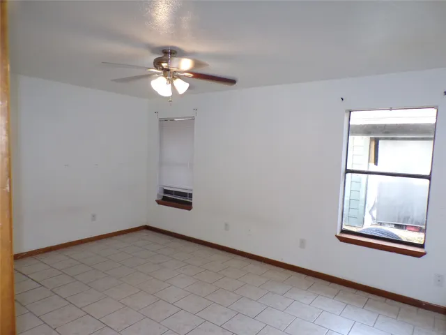 $1,895 | 130 County Road 6421, Dayton, TX 77535