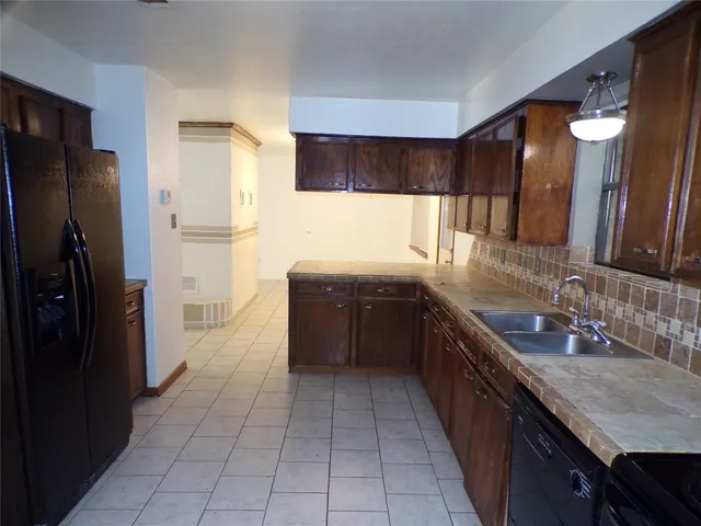 $1,895 | 130 County Road 6421, Dayton, TX 77535