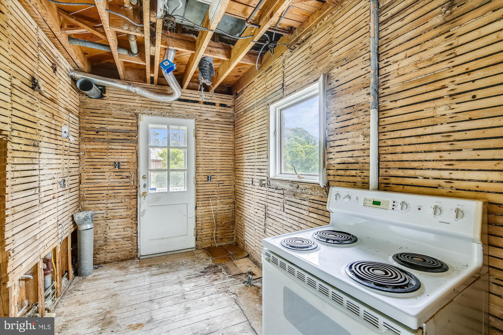 10207 Greenacres Drive Silver Spring, MD 20903 - Photo 20 of 50 Kitchen