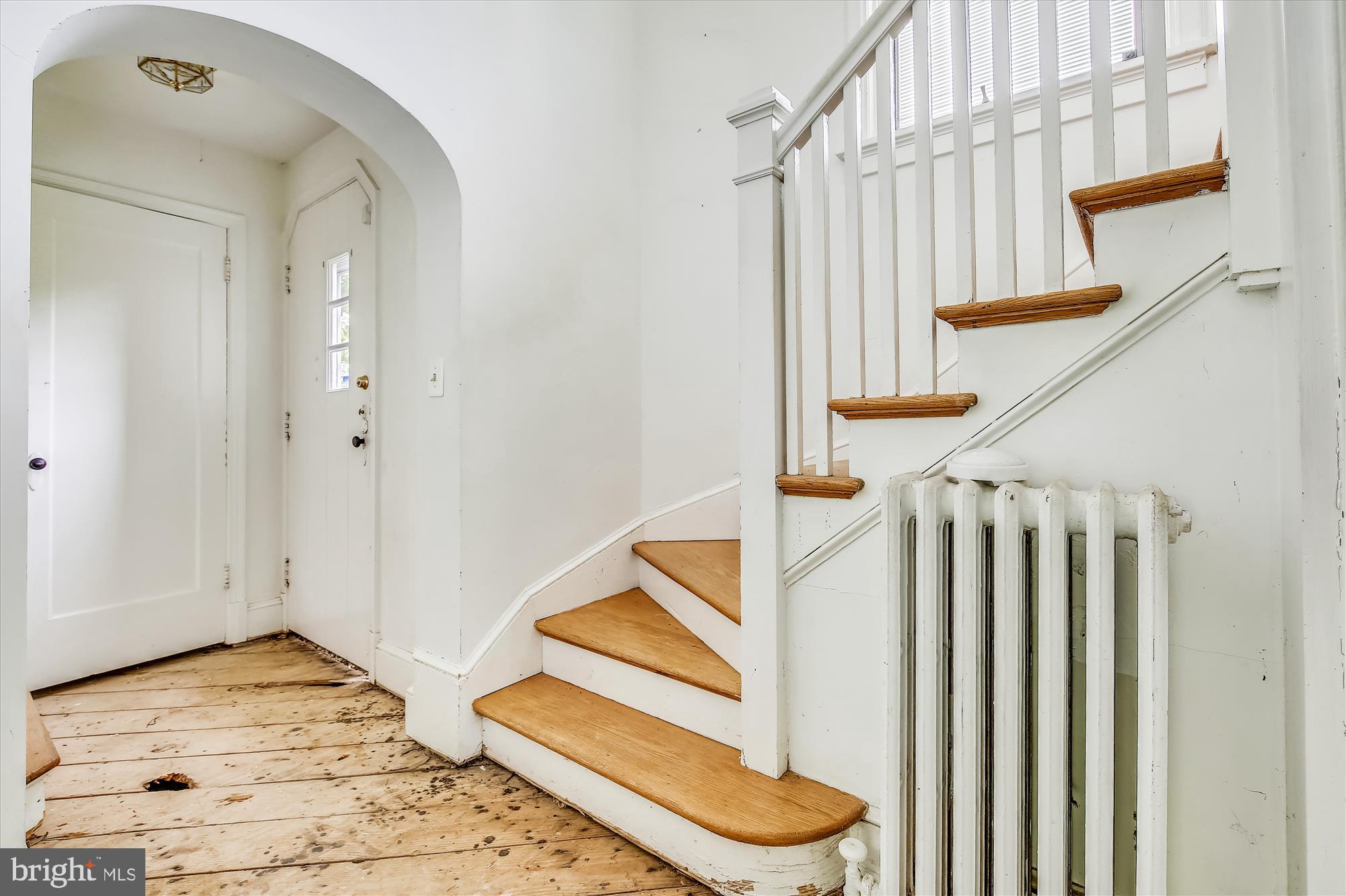 10207 Greenacres Drive Silver Spring, MD 20903 - Photo 24 of 50 Hallway