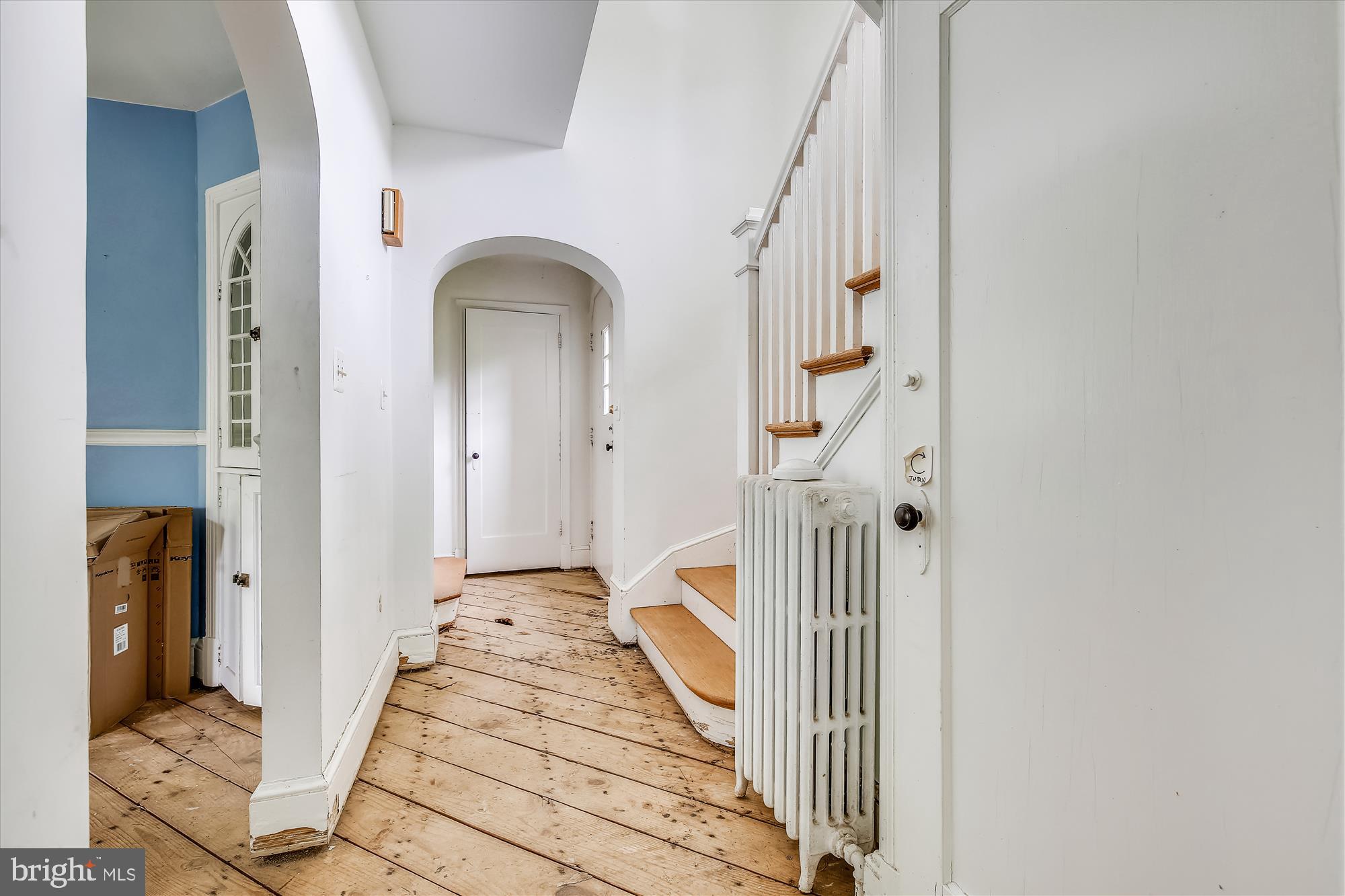 10207 Greenacres Drive Silver Spring, MD 20903 - Photo 27 of 50 Hallway