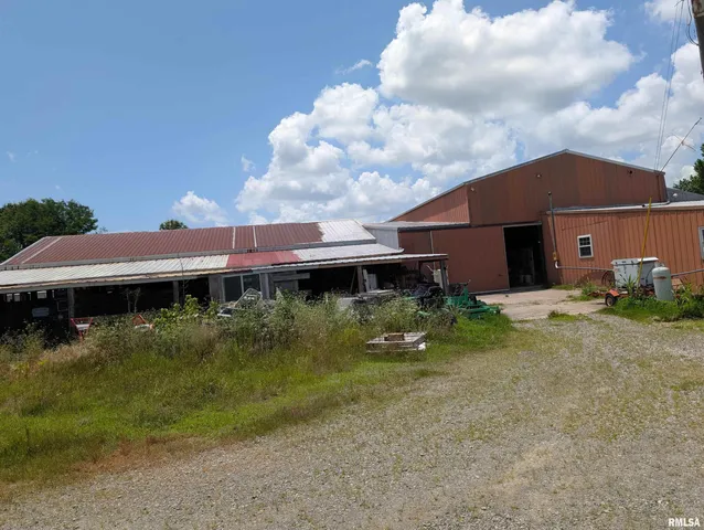 $299,000 | 340 Dameron Lane, Vienna, IL 62995