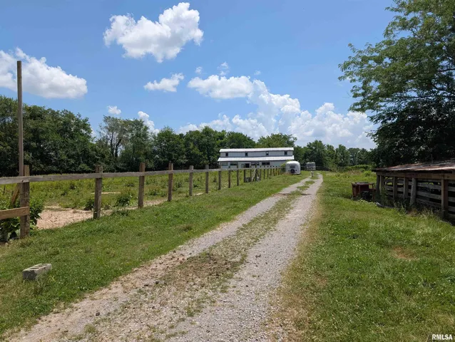 $299,000 | 340 Dameron Lane, Vienna, IL 62995