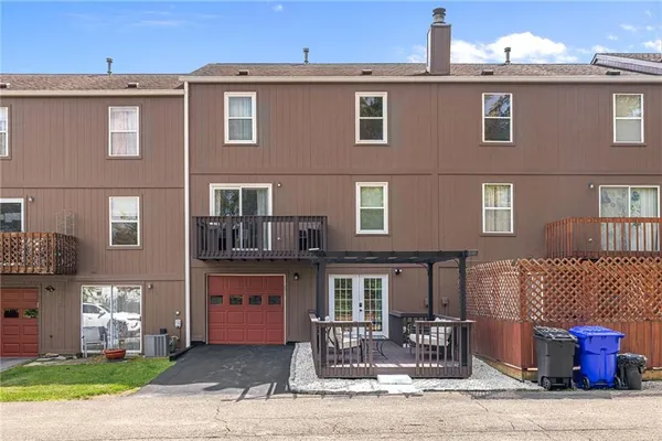 $225,000 | 1703 Timberglen Drive, Imperial, PA 15126