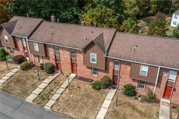 $225,000 | 1703 Timberglen Drive, Imperial, PA 15126