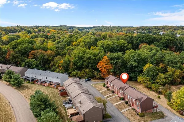 $225,000 | 1703 Timberglen Drive, Imperial, PA 15126