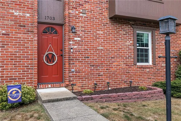 $225,000 | 1703 Timberglen Drive, Imperial, PA 15126