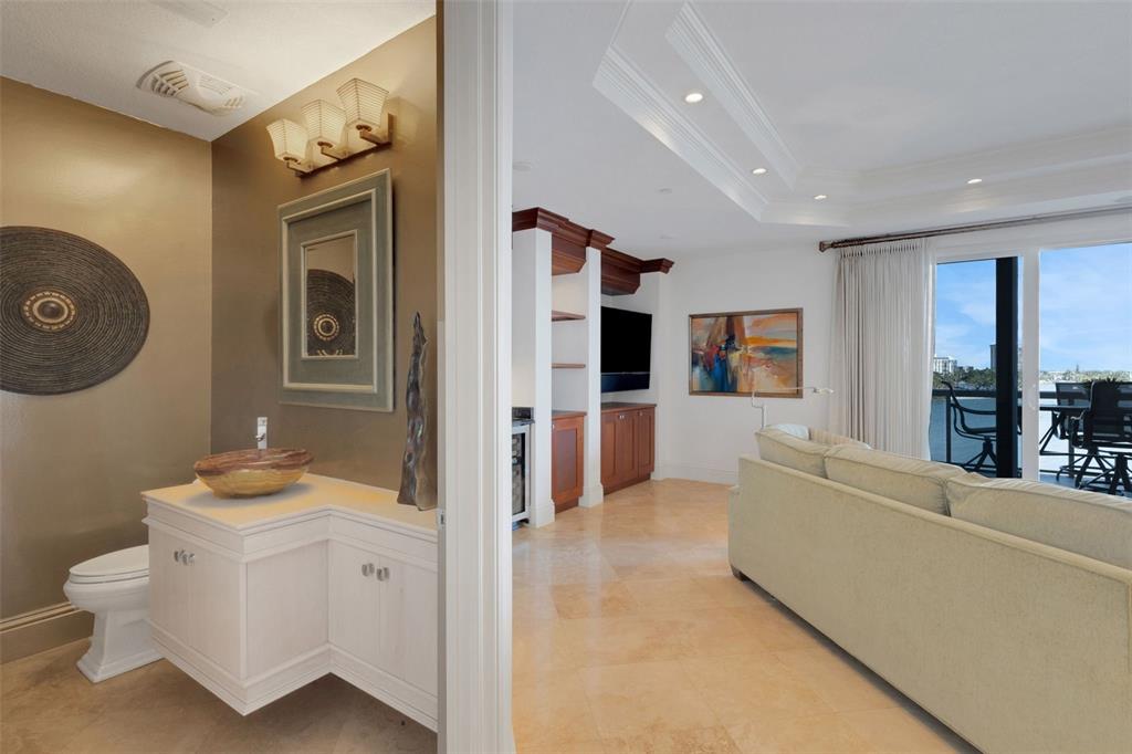 464 Golden Gate Point, Unit 403 Sarasota, FL 34236 - Photo 18 of 95