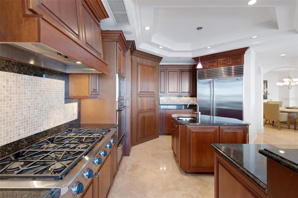 464 Golden Gate Point, Unit 403 Sarasota, FL 34236 - Photo 33 of 95