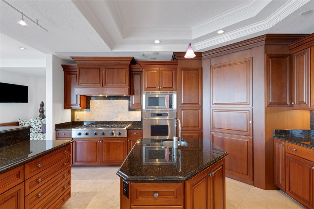 464 Golden Gate Point, Unit 403 Sarasota, FL 34236 - Photo 38 of 95