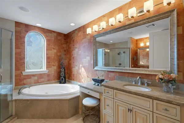 $4,150,000 | 464 Golden Gate Point, Unit 403, Sarasota, FL 34236