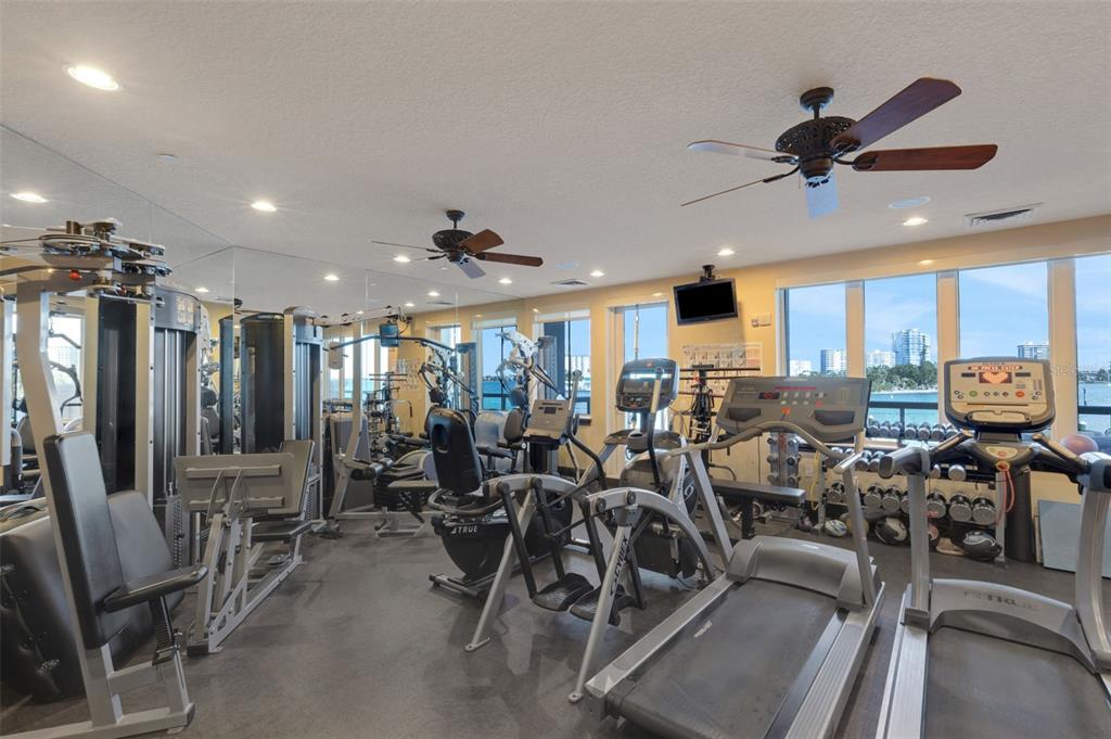 464 Golden Gate Point, Unit 403 Sarasota, FL 34236 - Photo 93 of 95