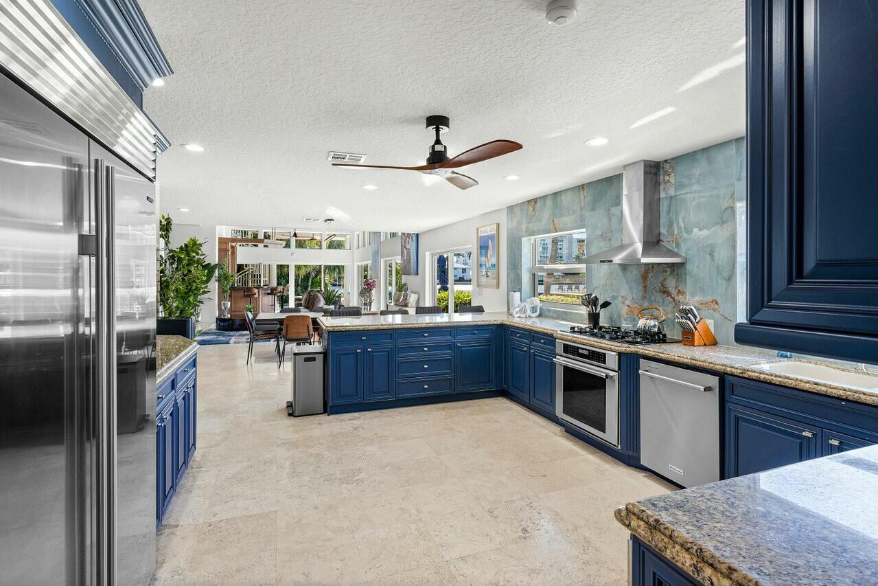 964 Eve Street Delray Beach, FL 33483 - Photo 12 of 68 tempImageZUl1EY