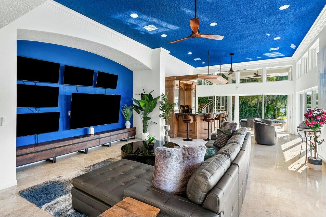 964 Eve Street Delray Beach, FL 33483 - Photo 16 of 68 tempImagem8rcm3