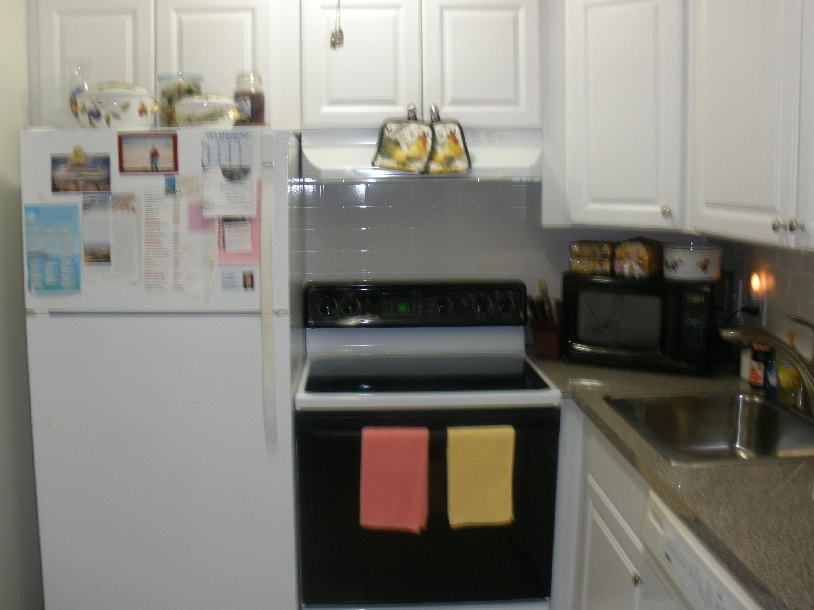 87 Mansfield F, Unit C Boca Raton, FL 33434 - Photo 2 of 11 Kitchen