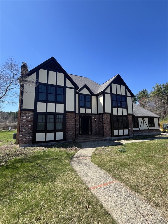 1077 North Street Walpole, MA 02081 - Photo 1 of 19
