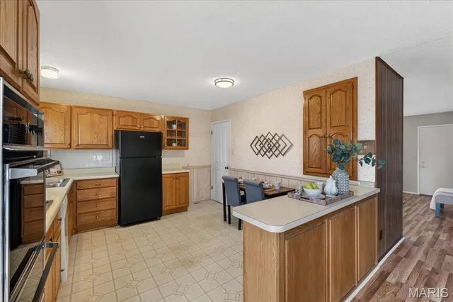 $189,900 | 4046 Del Lago Drive, Florissant, MO 63034