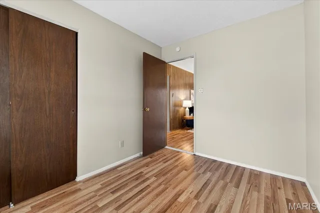 $189,900 | 4046 Del Lago Drive, Florissant, MO 63034