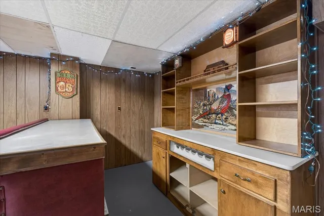 $189,900 | 4046 Del Lago Drive, Florissant, MO 63034