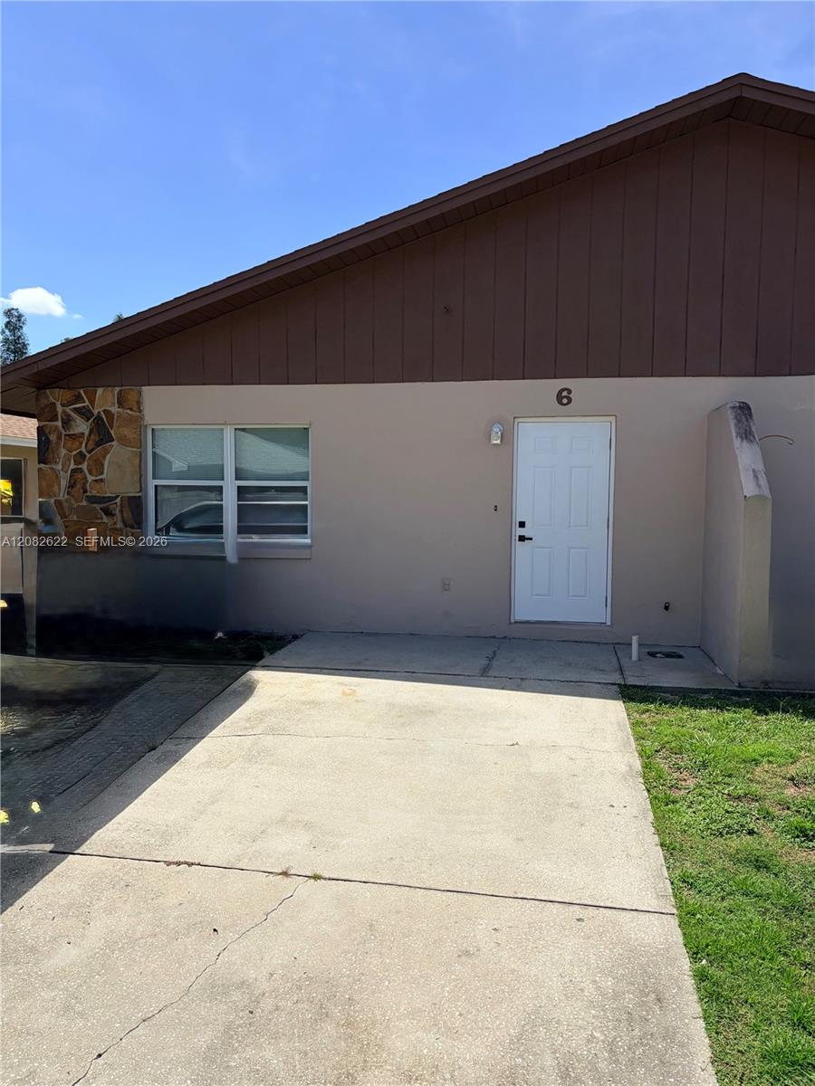 7665 Chase Road, Unit 6 Lakeland, FL 33810 - Photo 1 of 11 Gallery Image 1