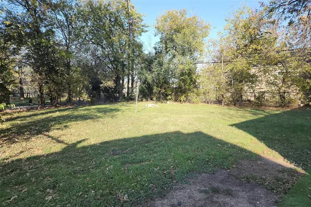 $1,900 | 3458 Brady Avenue, Fort Worth, TX 76109