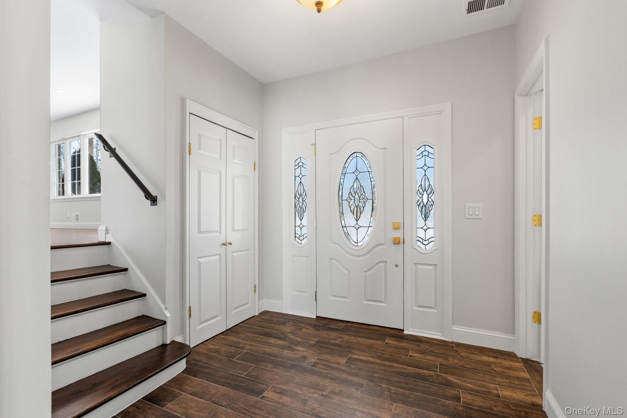 91 Worthington Road White Plains, NY 10607 - Photo 5 of 50