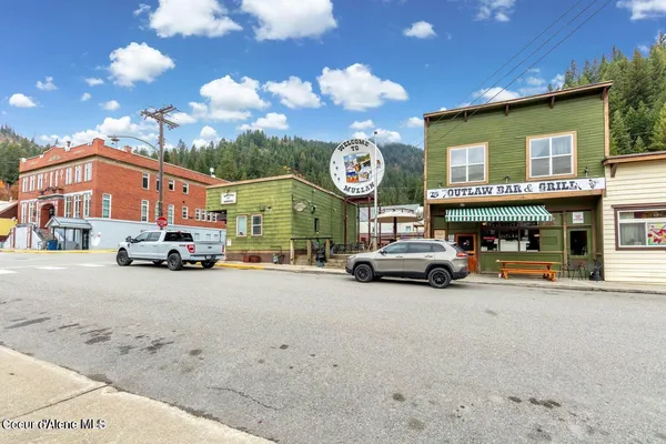 $145,000 | 306 2nd Street, Unit 3, Mullan, ID 83846