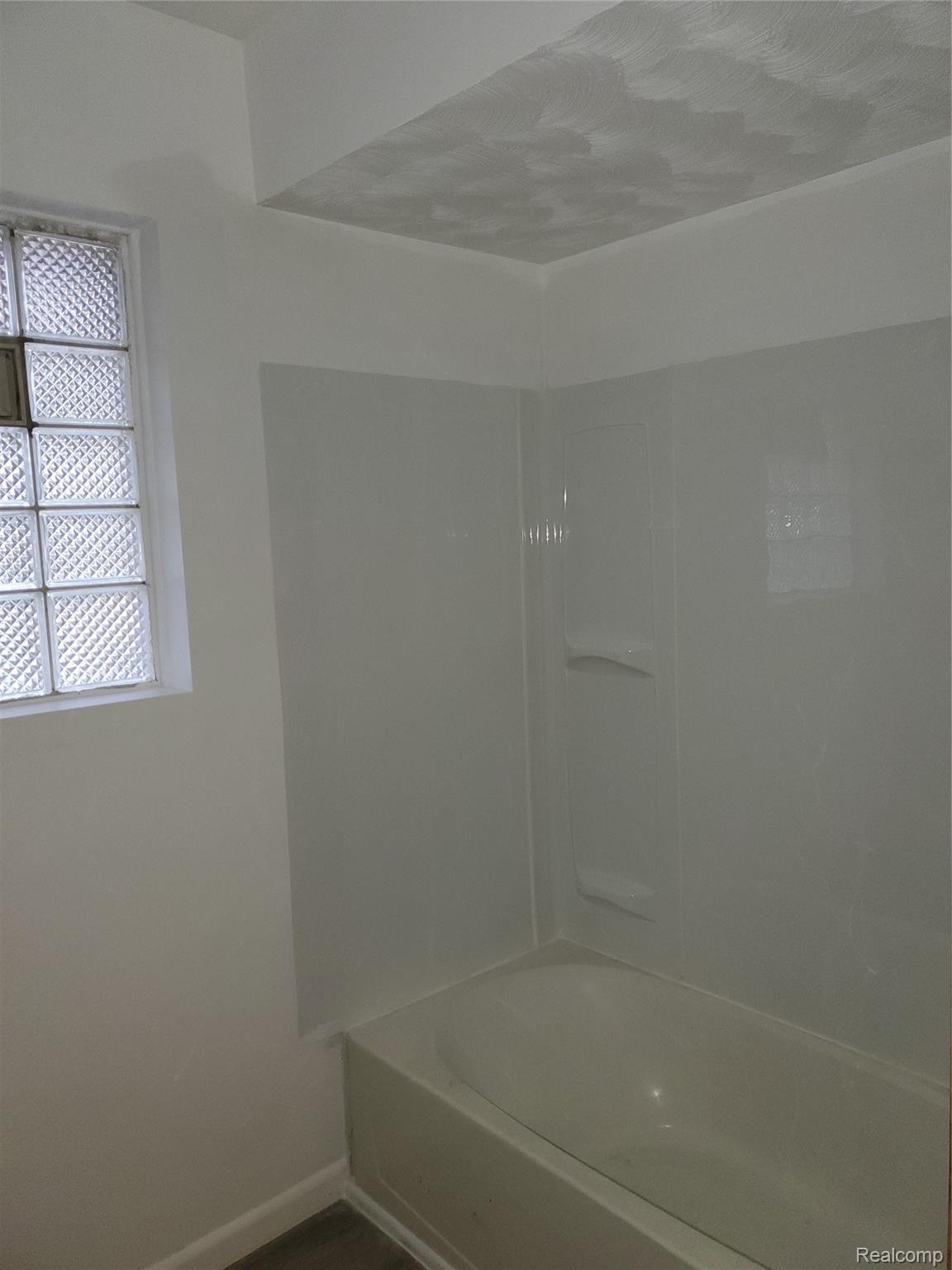 16700 Burt Road Detroit, MI 48219 - Photo 4 of 9 20200116_101640.jpg