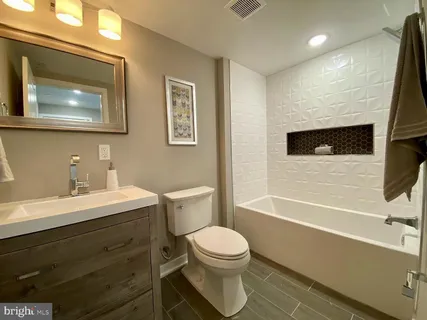 $500,000 | 765 North Uber Street, Unit 1, Philadelphia, PA 19130