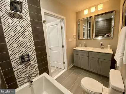 $500,000 | 765 North Uber Street, Unit 1, Philadelphia, PA 19130