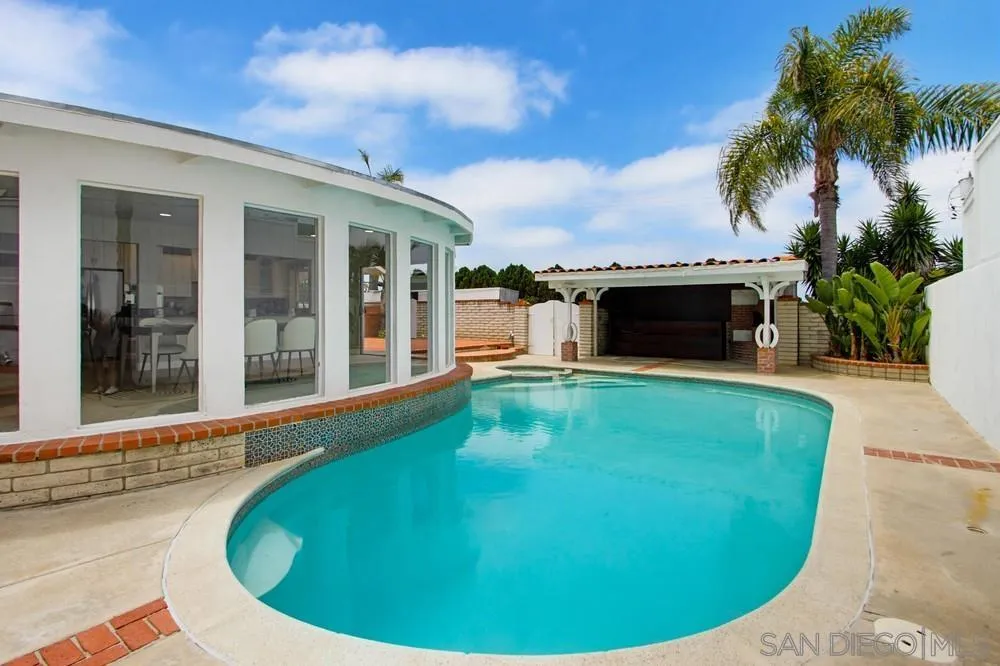308 Leeann Lane Encinitas, CA 92024 - Photo 43 of 75 Exterior Back