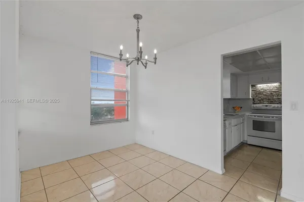 $215,000 | 1301 Northeast Miami Gardens Drive, Unit 1025W, Miami, FL 33179