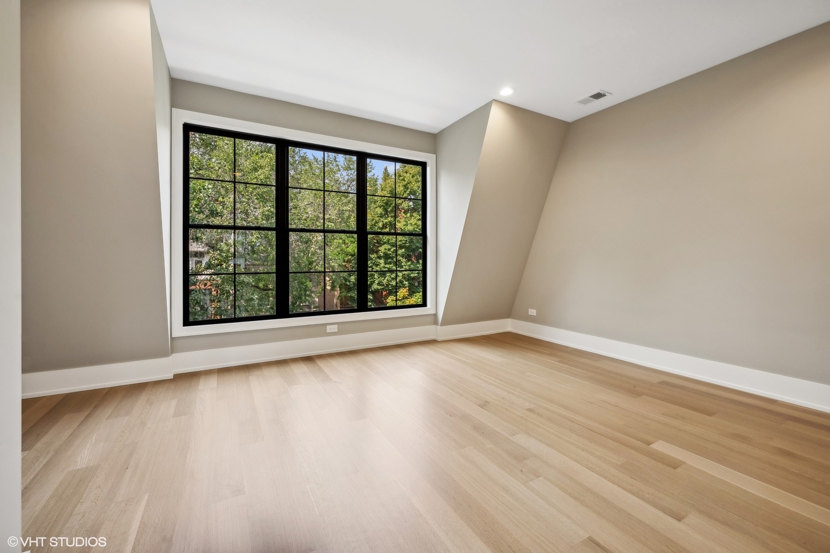 1413 North Mohawk Street Chicago, IL 60610 - Photo 40 of 51 wooden floor in an empty room with a window