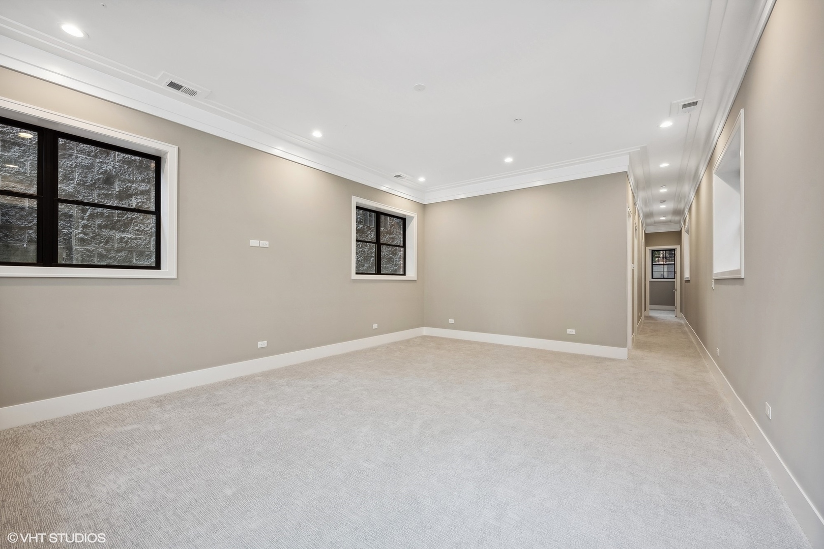 1413 North Mohawk Street Chicago, IL 60610 - Photo 45 of 51 a view of an empty room with a window