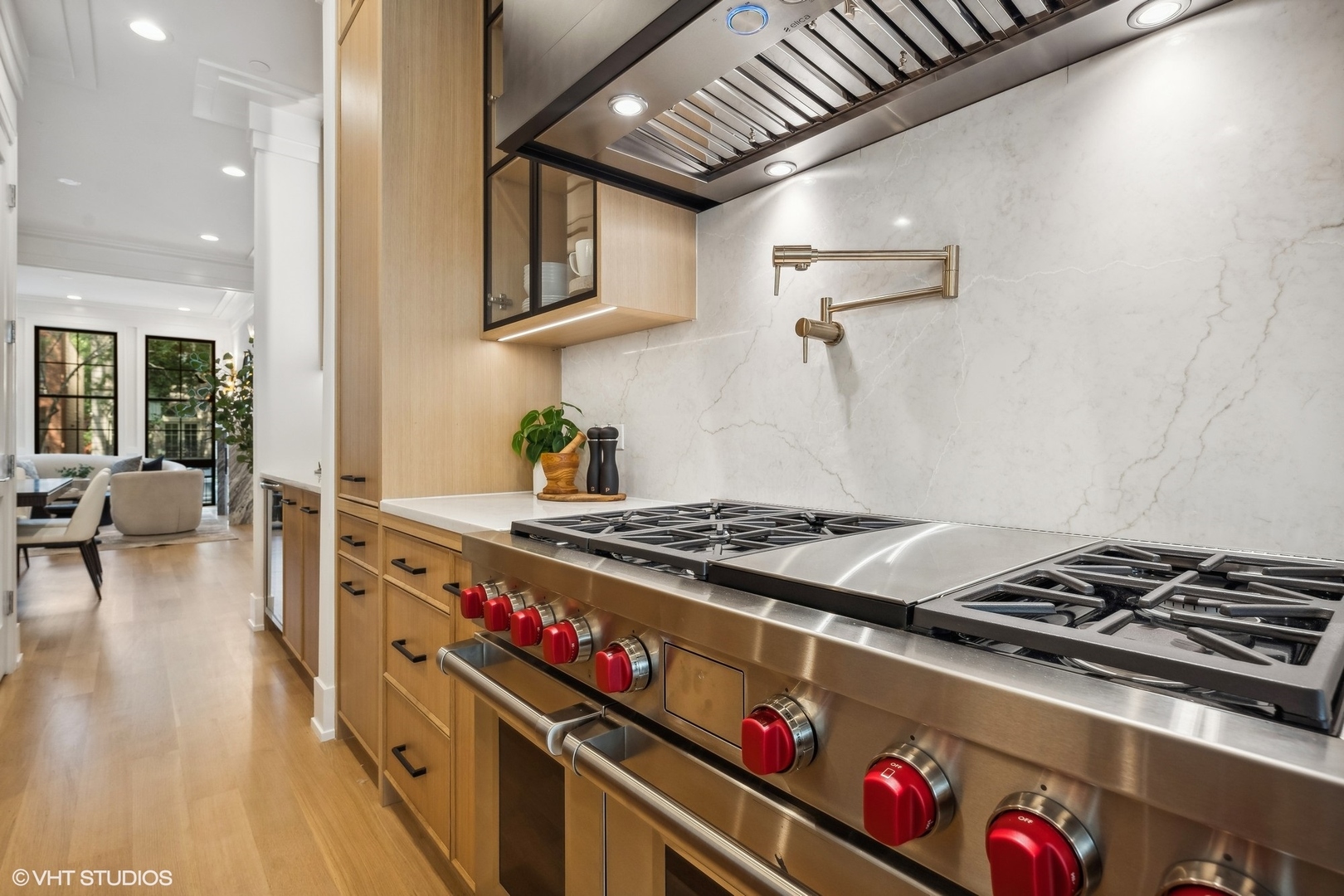 1413 North Mohawk Street Chicago, IL 60610 - Photo 7 of 51 a stove top oven sitting inside of a kitchen