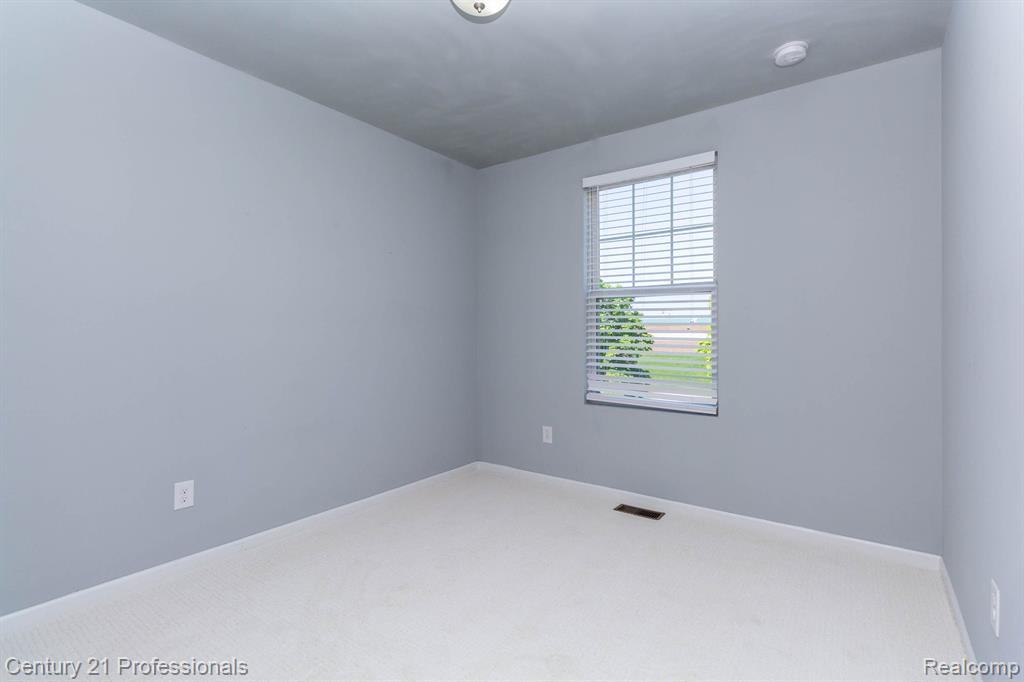 951 Barclay Circle, Unit 48 Rochester Hills, MI 48307 - Photo 25 of 31