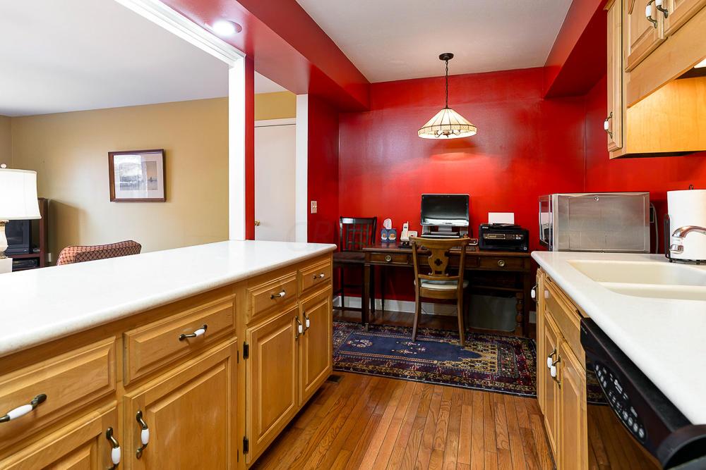 4756 Coach Road Columbus, OH 43220 - Photo 10 of 27