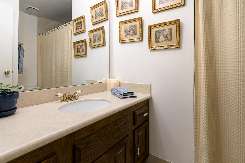 4756 Coach Road Columbus, OH 43220 - Photo 17 of 27