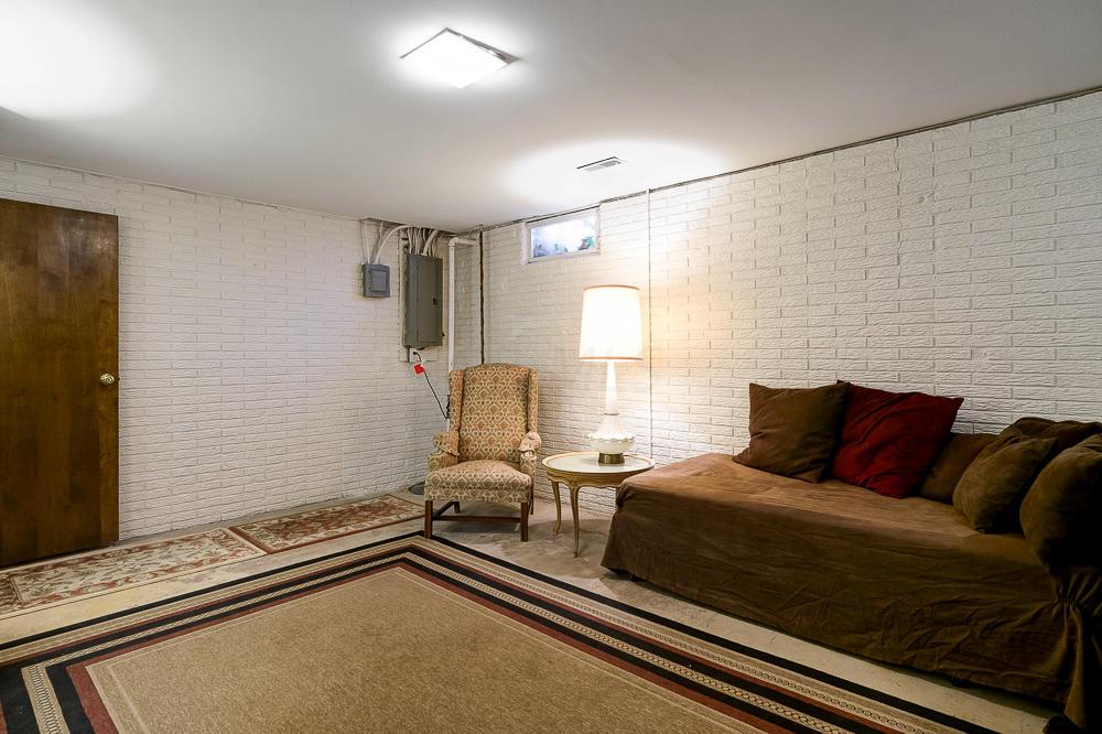 4756 Coach Road Columbus, OH 43220 - Photo 20 of 27