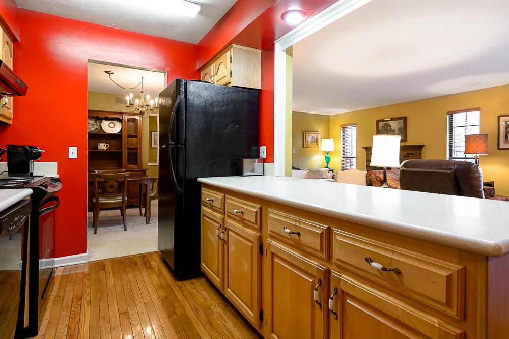 4756 Coach Road Columbus, OH 43220 - Photo 9 of 27