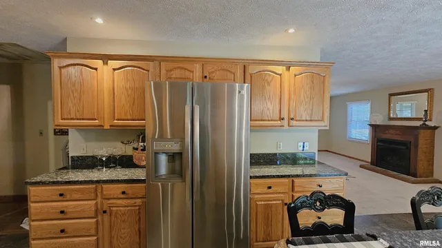 $376,900 | 12196 Laguna Drive, Marion, IL 62959