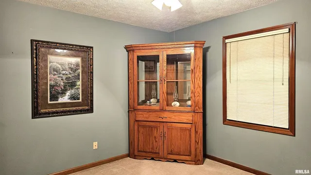 $376,900 | 12196 Laguna Drive, Marion, IL 62959