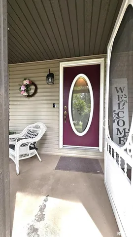 $376,900 | 12196 Laguna Drive, Marion, IL 62959