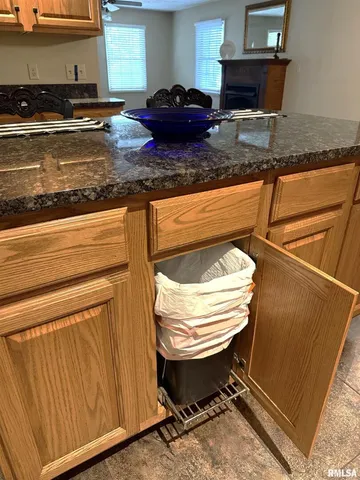 $376,900 | 12196 Laguna Drive, Marion, IL 62959