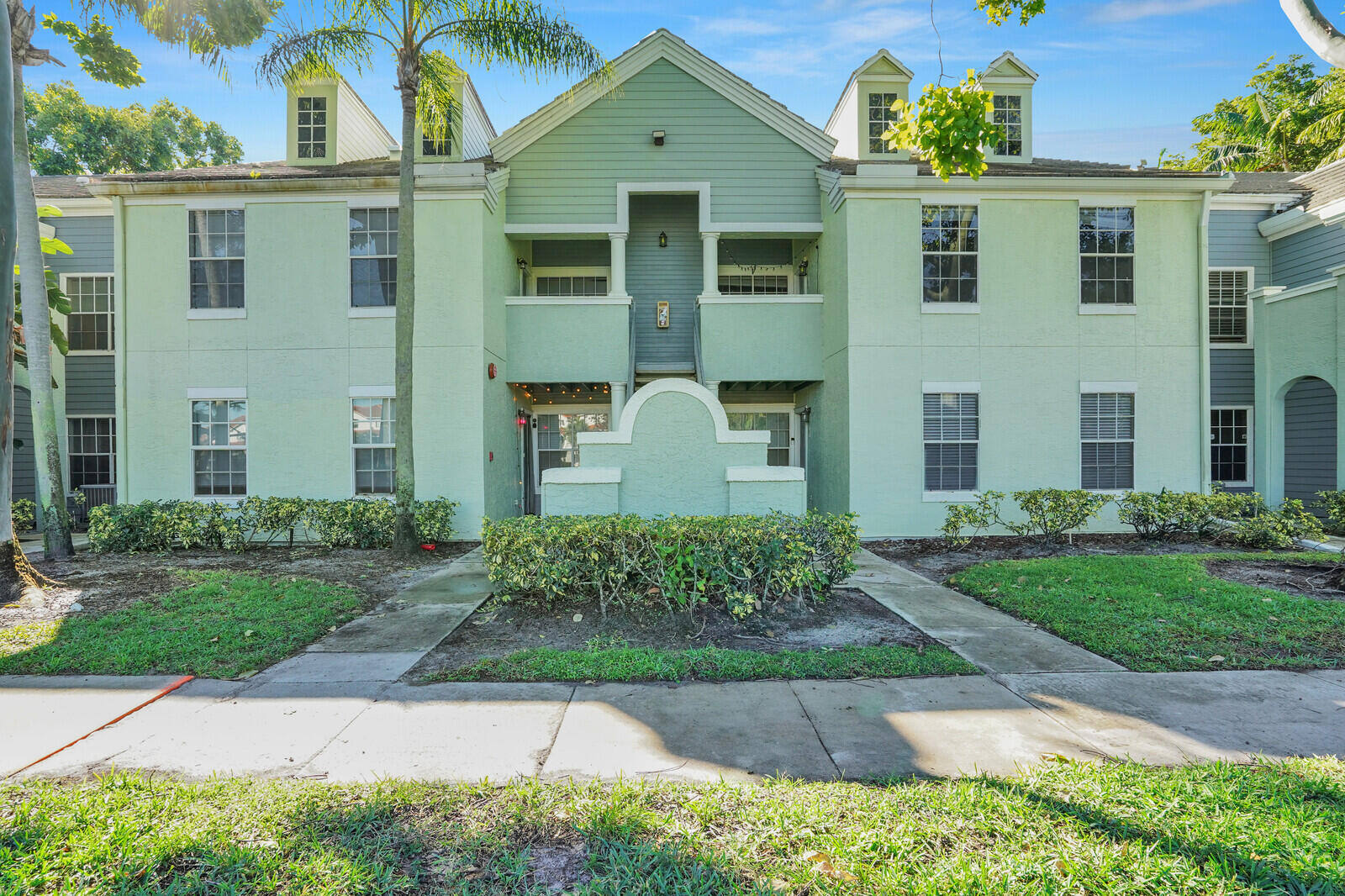 1215 Crystal Way, Unit N Delray Beach, FL 33444 - Photo 22 of 29 front view of a house