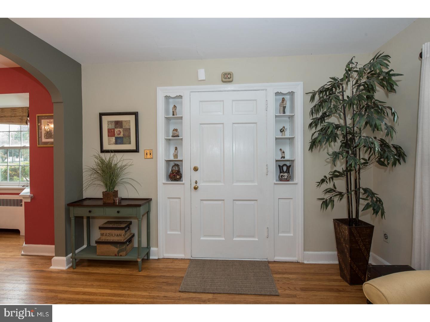1416 Burmont Road Havertown, PA 19083 - Photo 3 of 25 Living Room