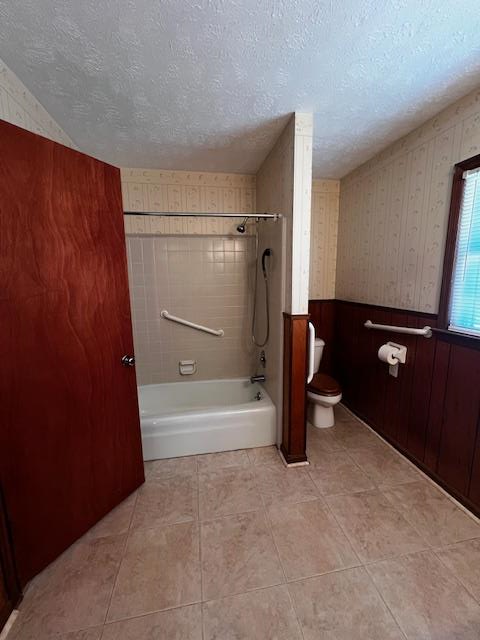 1966 Highway 142 Covington, GA 30014 - Photo 65 of 96 a bathroom with a bathtub and a shower