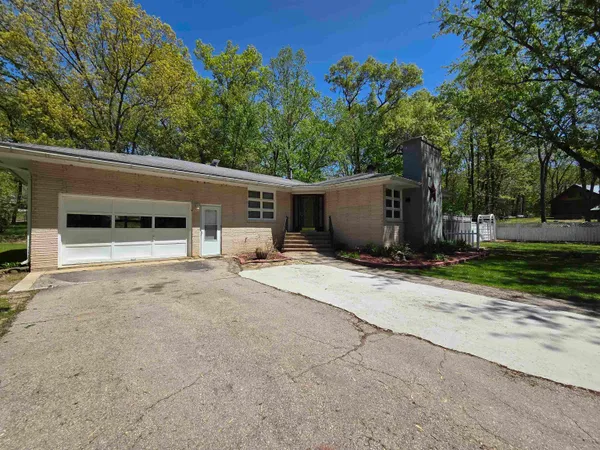 $288,000 | 23304 Gingers Drive, Muscoda, WI 53573